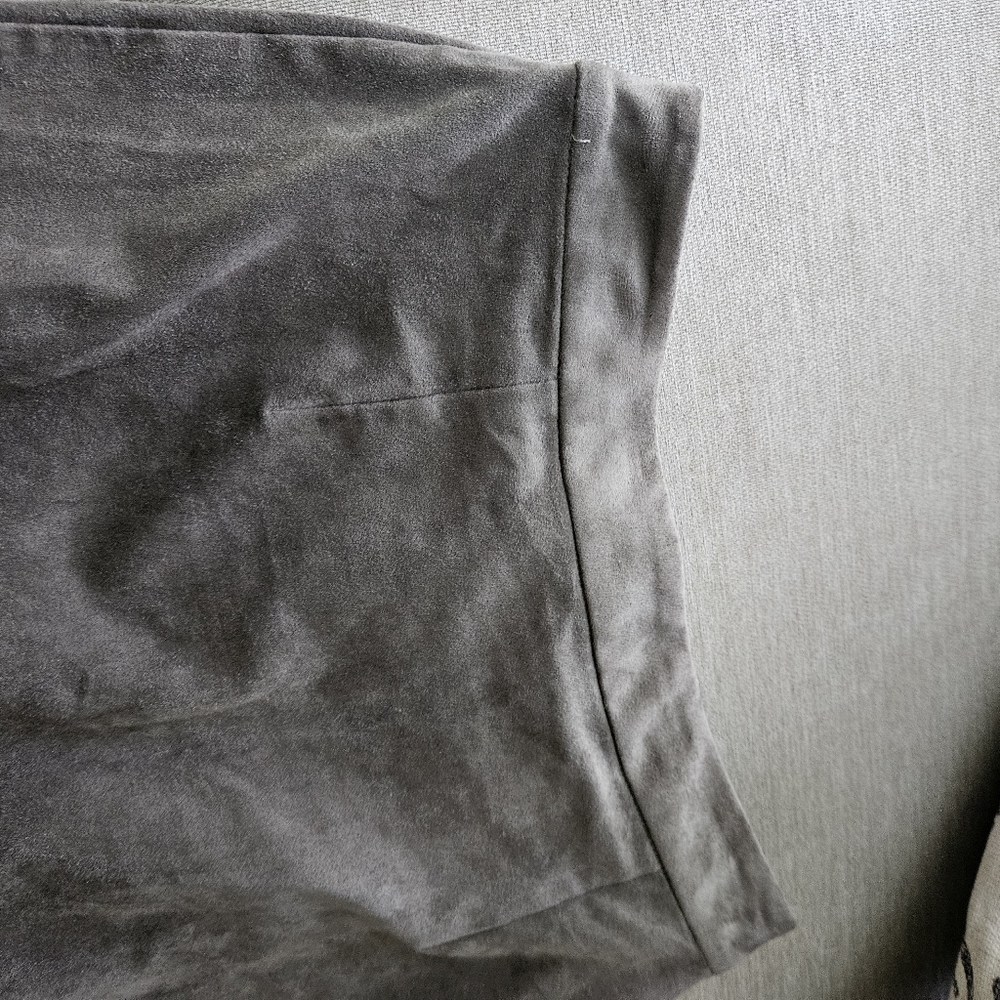 Aritzia Wilfred Free Fux Suede Mini Skirt Tulip Hem - Picture 6 of 9